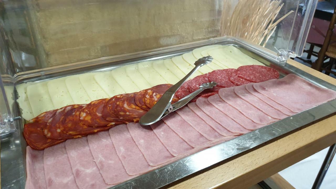 西扎酒店 布龙查莱斯 外观 照片